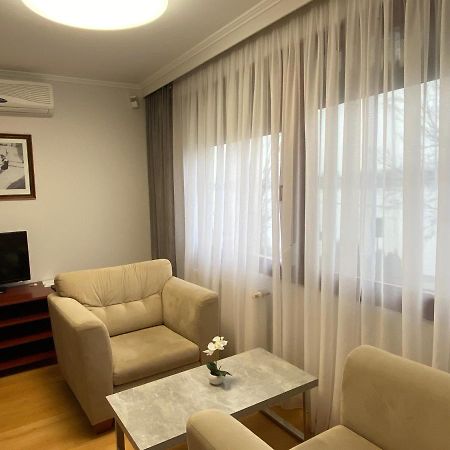 Part Cafe Residence Dunakeszi Esterno foto