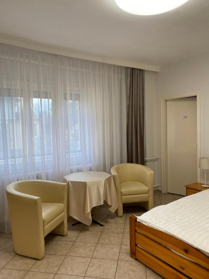 Part Cafe Residence Dunakeszi Esterno foto