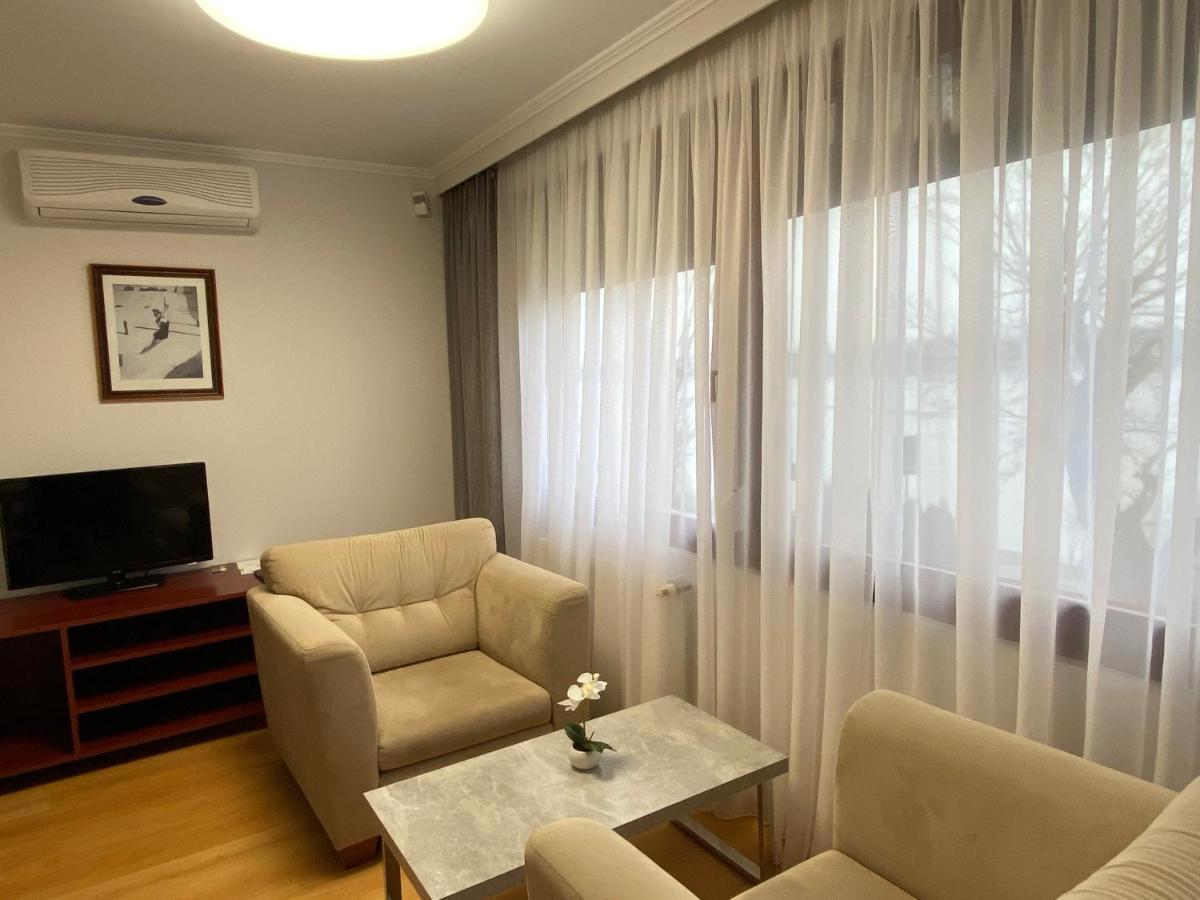 Part Cafe Residence Dunakeszi Esterno foto